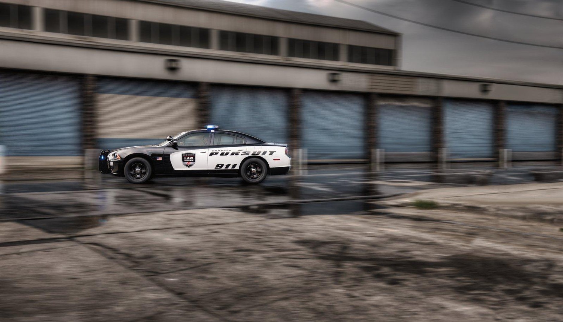 Najszybszy samochód na torze policyjnym