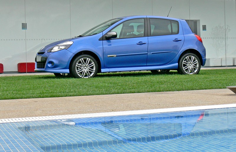 Renault: nowe Clio wkracza do salonów w Polsce (ceny)