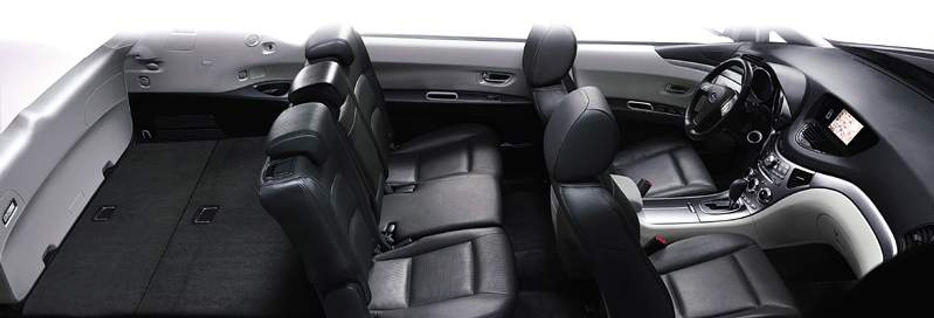 Paryż: Subaru Legacy po face liftingu