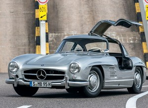 Mercedes 300SL - klasyk niepowtarzalny
