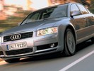 Co psuje się w 20-letnim Audi A8? Może lepiej wybrać... Skodę Superb?