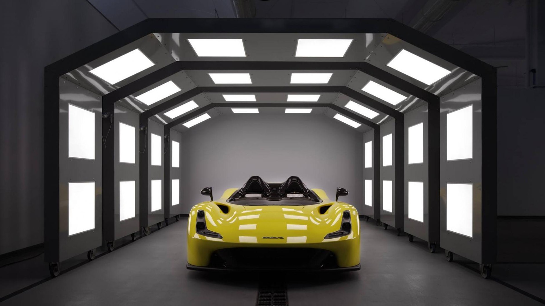 Dallara Stradale – z wyścigowymi korzeniami