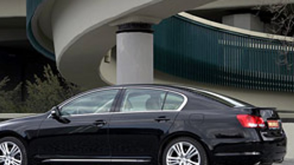 Lexus GS 450h - na fali miasta (test)