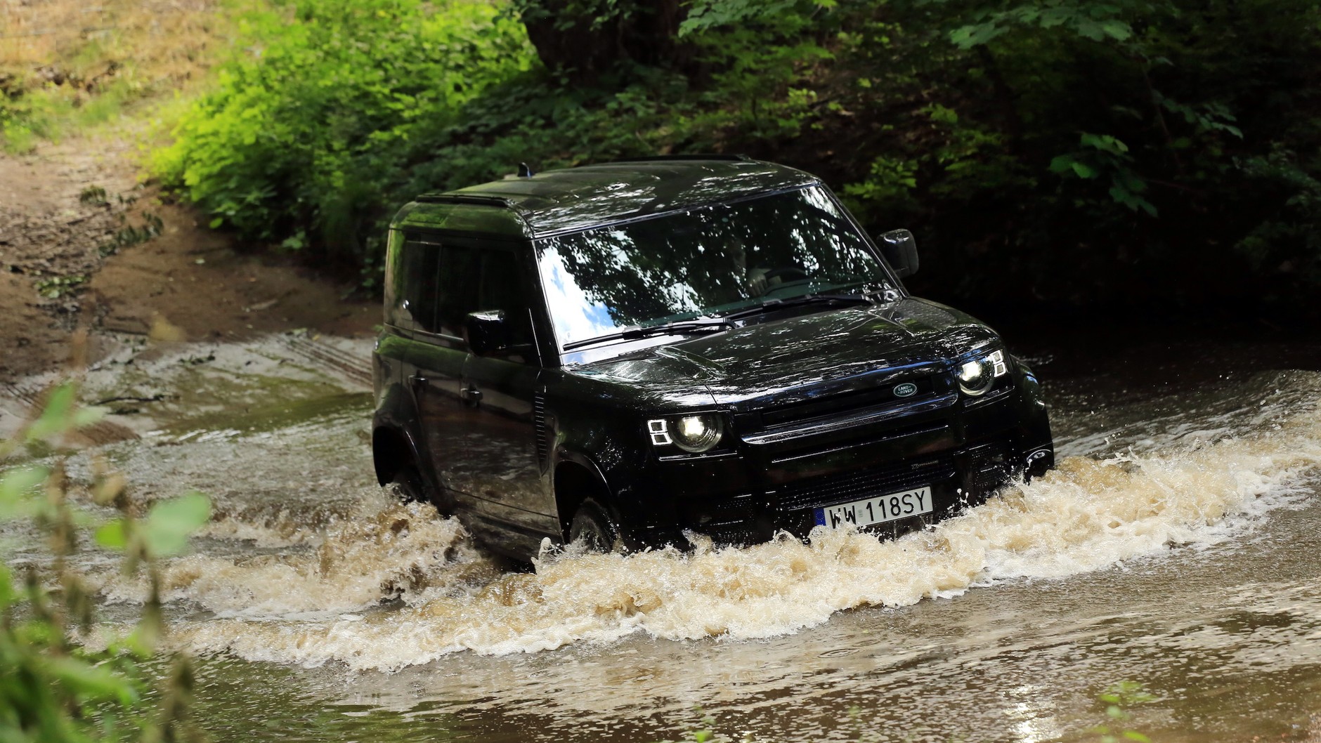 Land Rover Defender 110