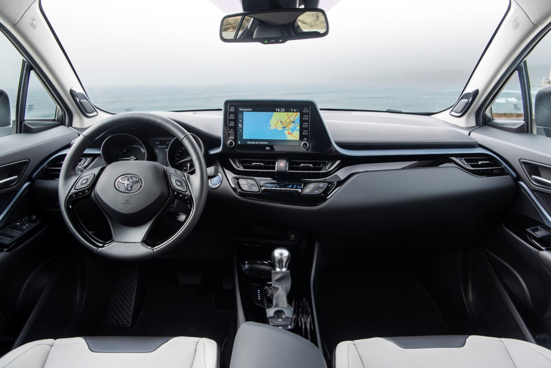 Deska rozdzielcza Toyoty C-HR
