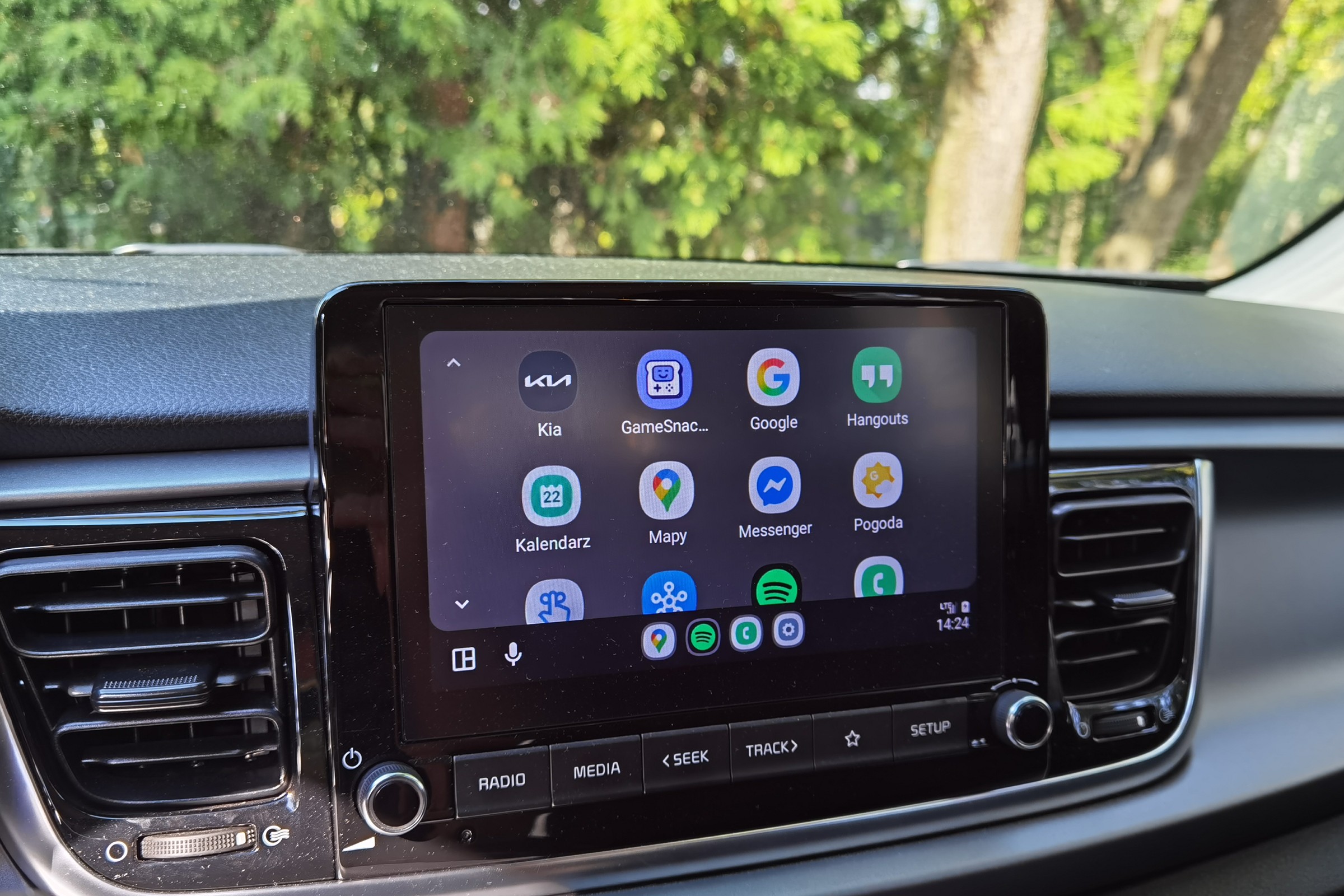 Android Auto cię zaskoczy. Są nowe funkcje. Teraz wszyscy je zobaczą