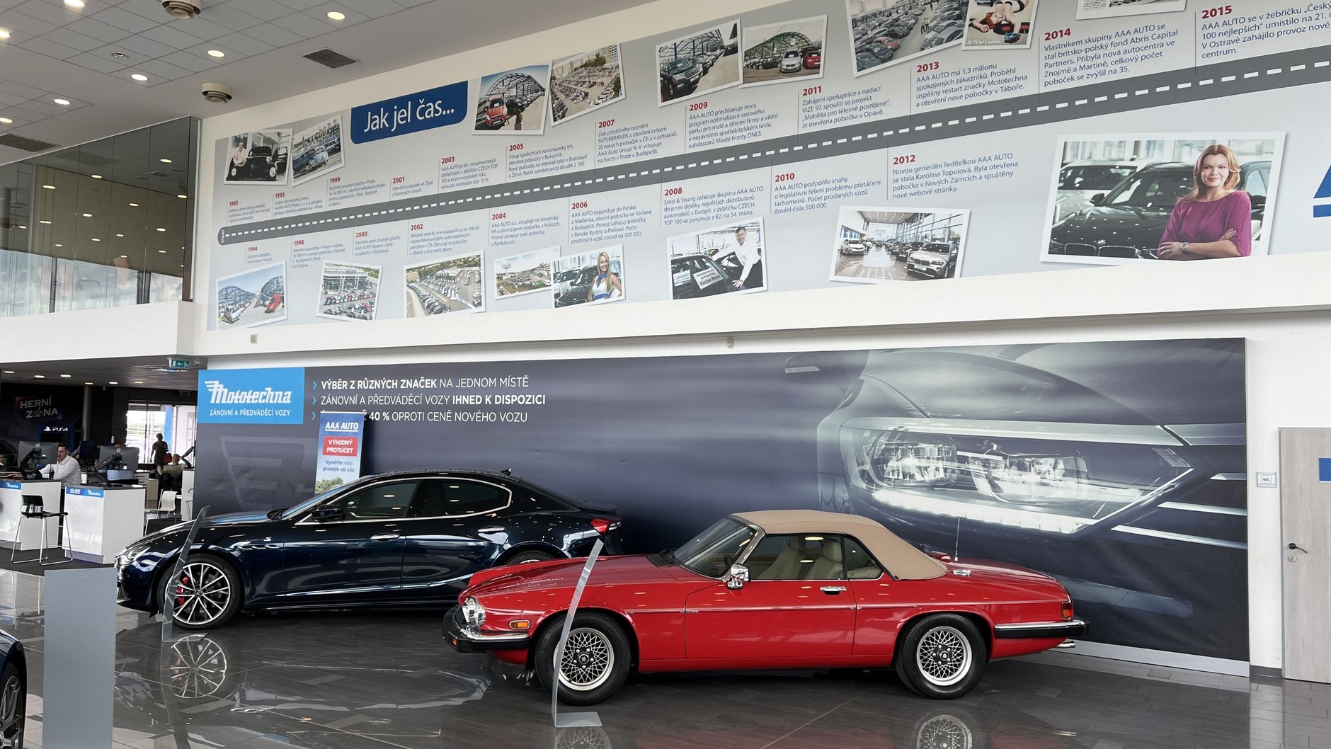 Salon sprzedaży samochodów używanych AAA Auto w czeskiej Pradze w dzielnicy Dolni Chabry