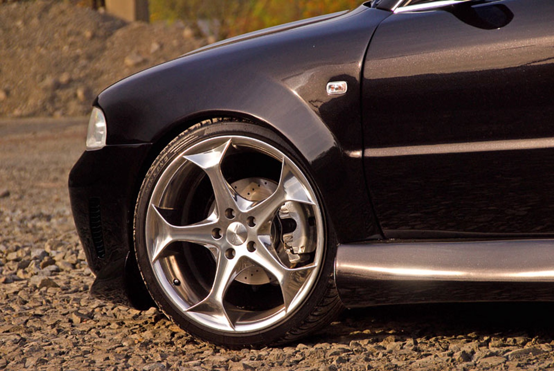 Garaż tunera: Audi A4 – dama w czerni