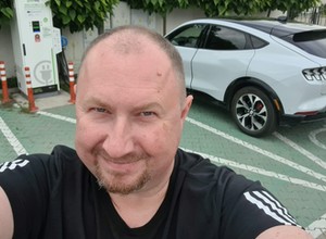 Pojechałem elektrycznym Mustangiem na Podlasie. W region, który jest białą plamą na mapie elektromobilności