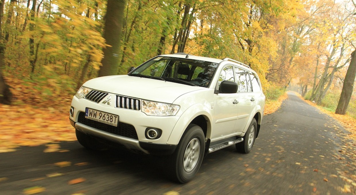 Mitsubishi Pajero Sport - Bardziej terenowe niż sportowe