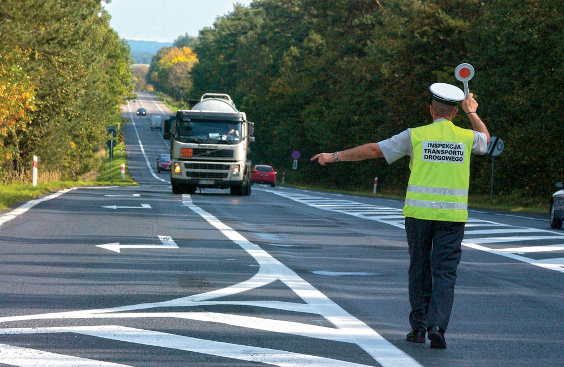 Czy „krokodyle” mogą zatrzymywać kierowców aut osobowych?