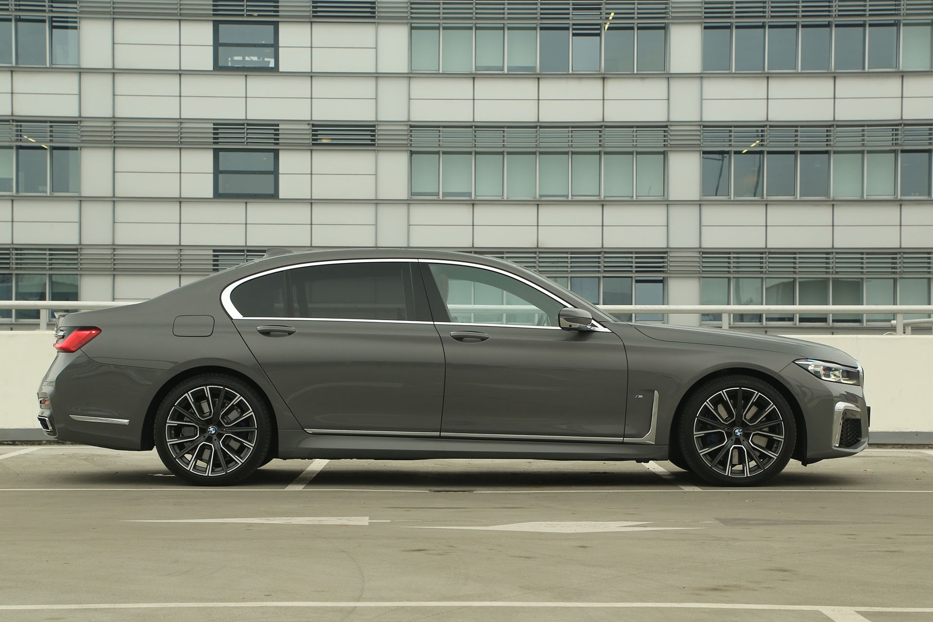 BMW 745Le XDrive - czy warto zazdrościć prezesom?