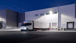 Pierwsza Tesla Semi w rękach klienta. Czekał na to 5 lat