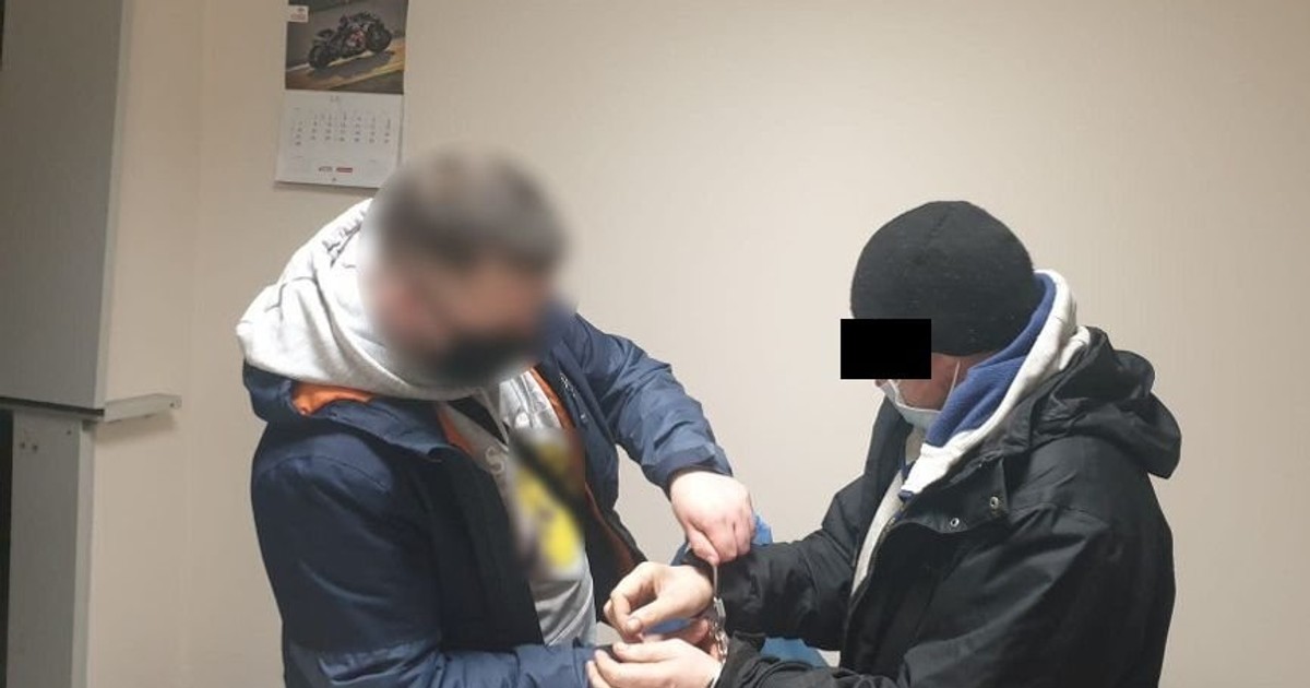 Mężczyzna chciał uciec policjantom pokonując wpław kanał Bródnowski