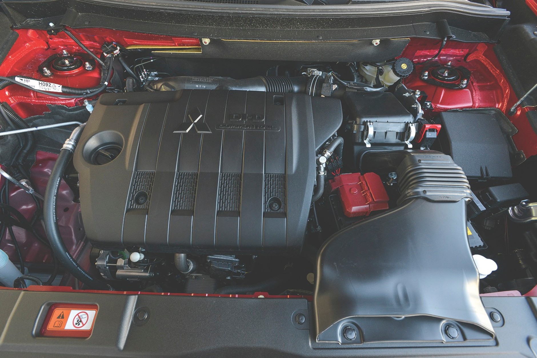 Land Rover Discovery Sport kontra Mitsubishi Outlander