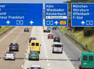 Niemcy podnoszą opłaty za korzystanie z autostrad. Transportowcy przerażeni