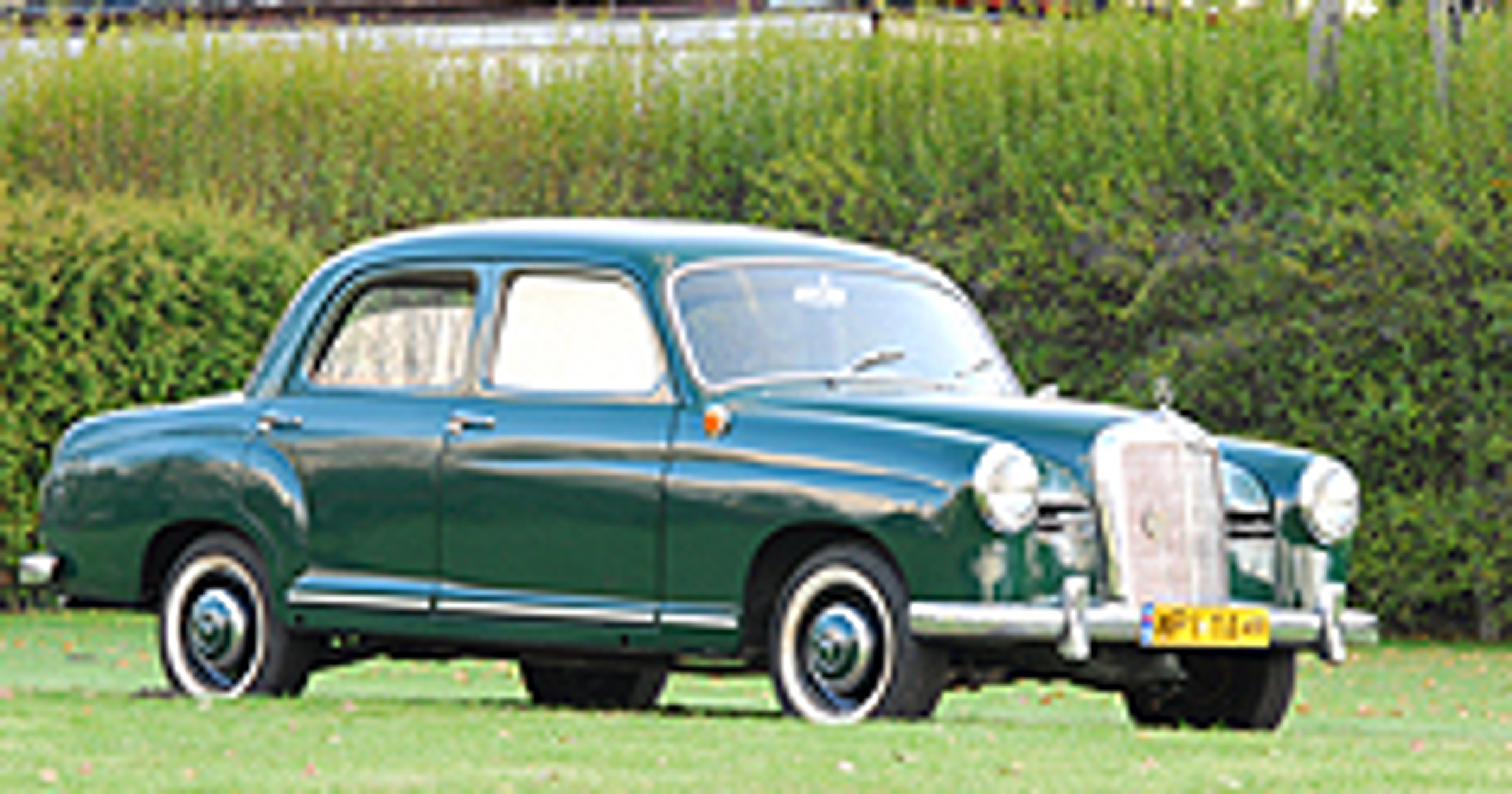 Mercedes 180 D - Ponton z... kołami