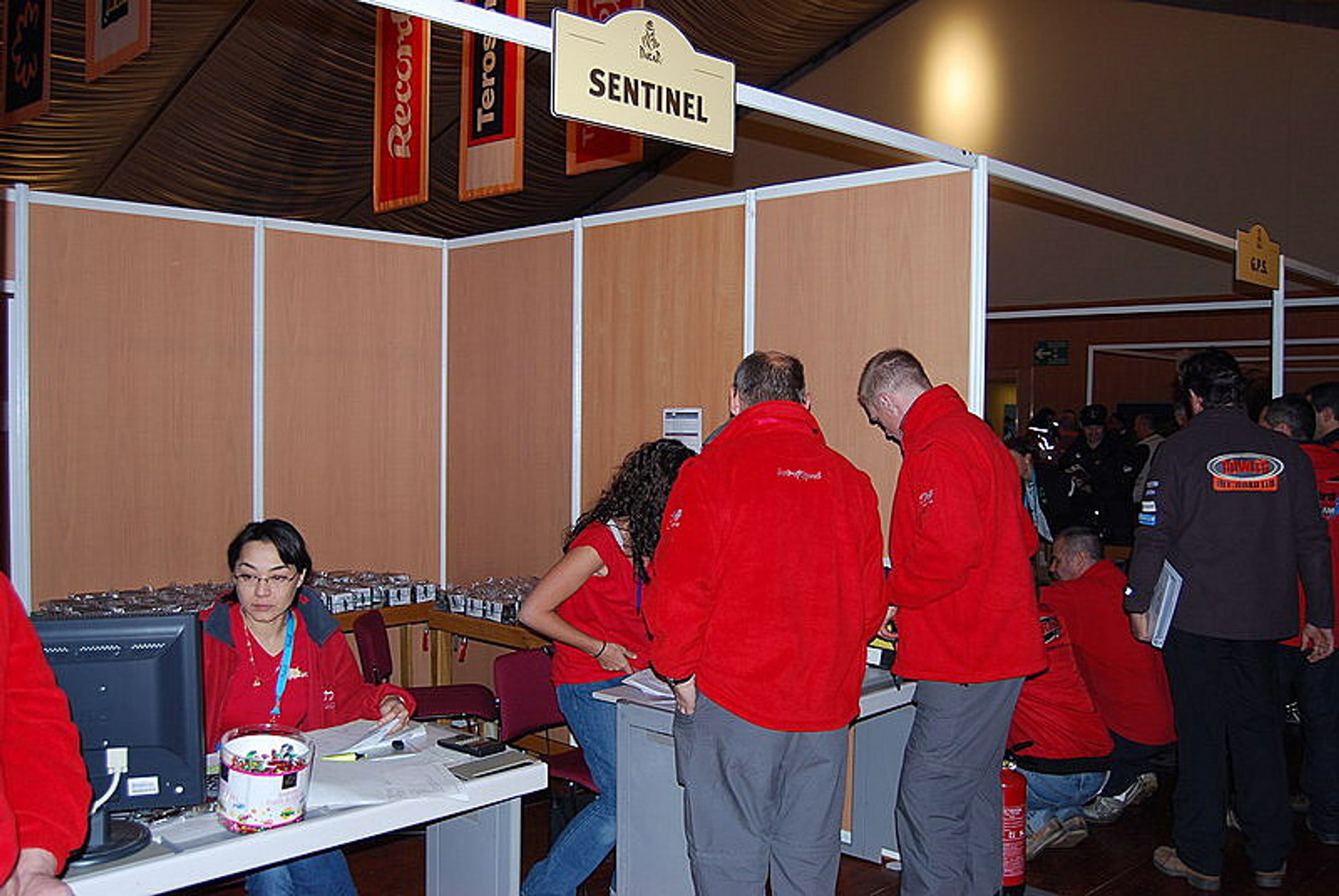 Rajd Dakar 2008: trwa badanie techniczne w Lizbonie