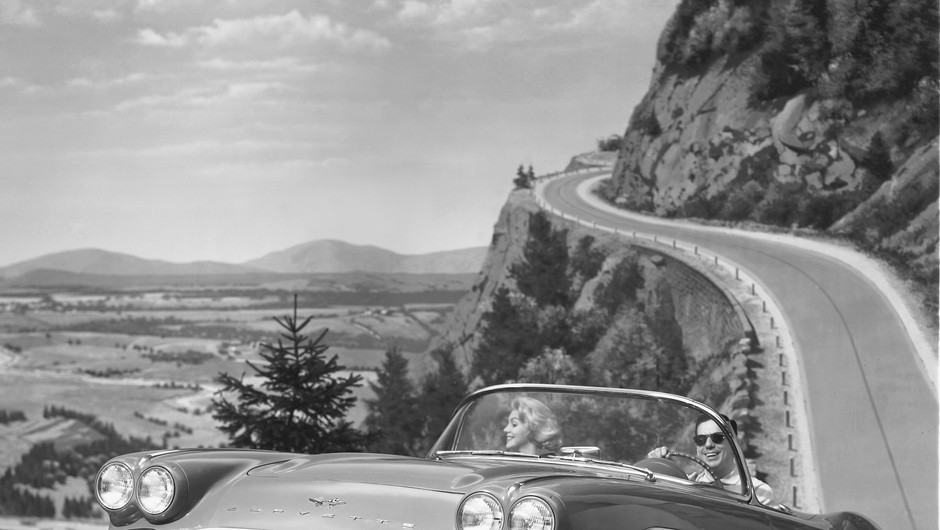 Chevrolet Corvette – historia lekkich konstrukcji modelu