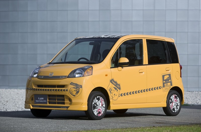 Które auto ma tak odjechane kołpaki?