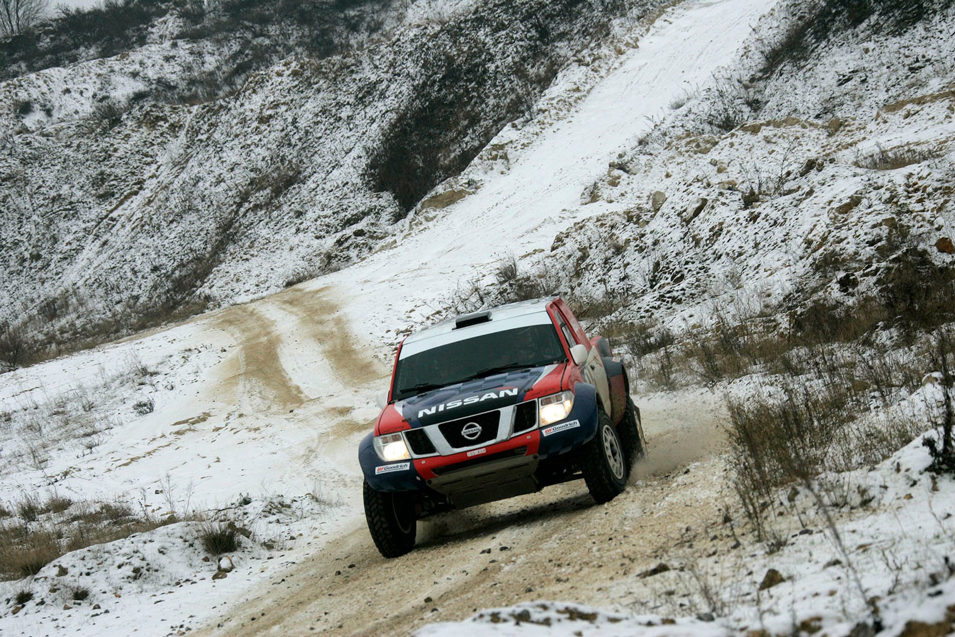 Rajd Dakar 2011: Nani Roma w Nissanie Krzysztofa Hołowczyca (galeria Rallyworld©Willy Weyens)