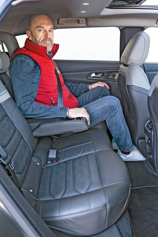 Citroen C5 X PHEV 225