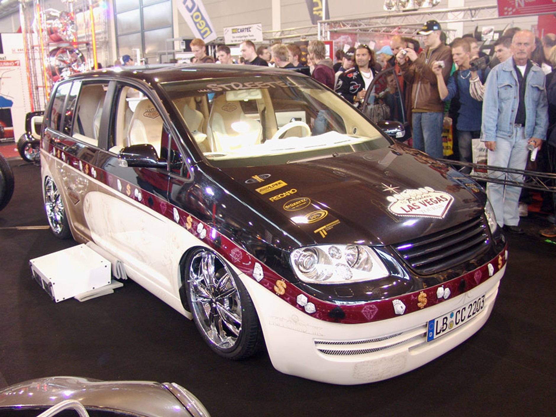 Tuning World Bodensee 2007: dziewczyny i samochody (fotogaleria)