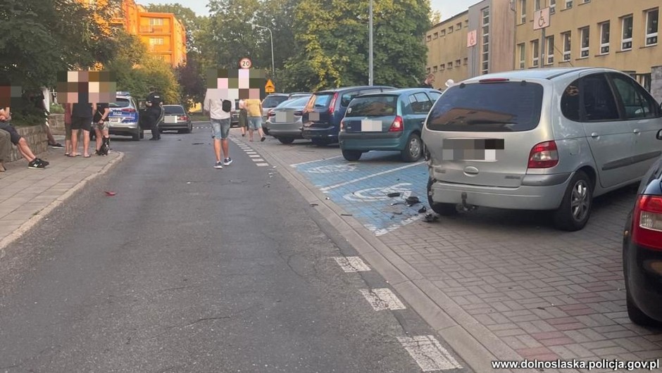14-latek wybrał się na przejażdżkę samochodem swoich rodziców