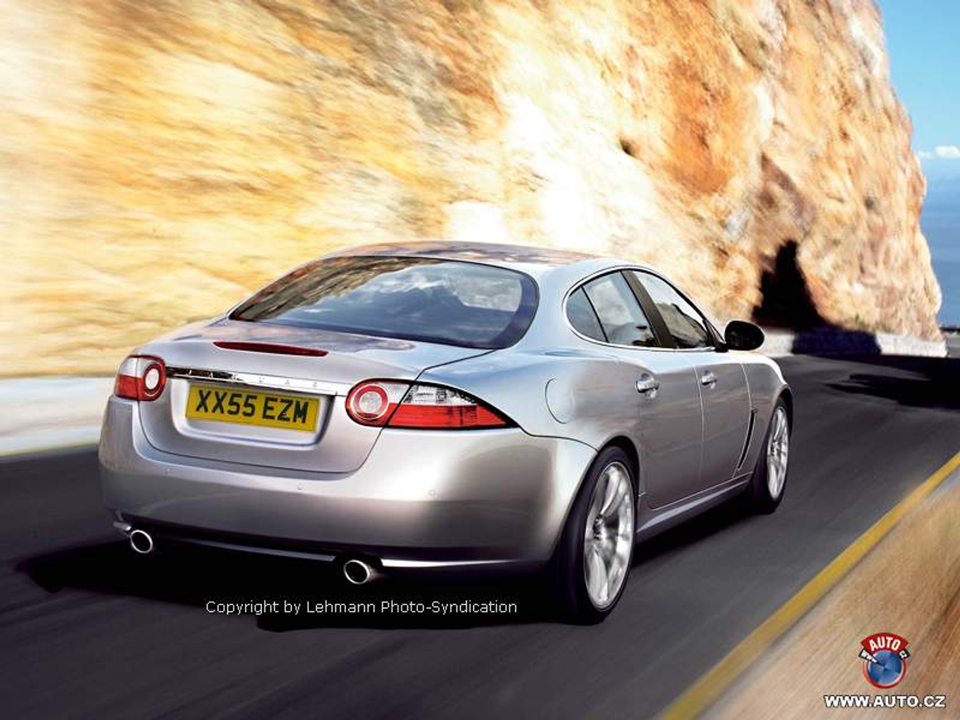 Zdjęcia szpiegowskie: Jaguar S-Type