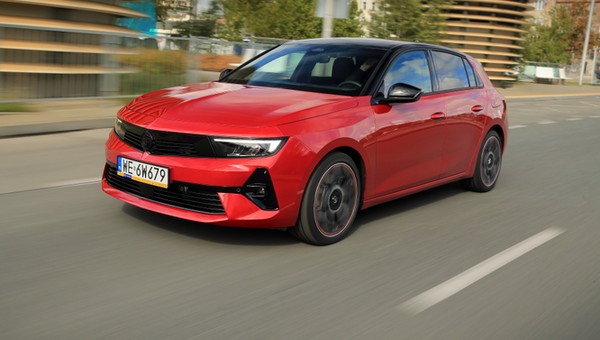 Dopracowany, ale czy idealny? Test nowego Opla Astry 1.6 Turbo Plug-in Hybrid