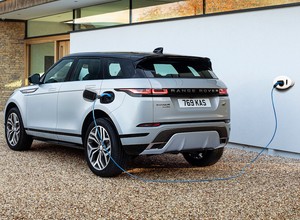 Range Rover Evoque i Land Rover Discovery Sport P300e, czyli trzycylindrowe hybrydy plug-in