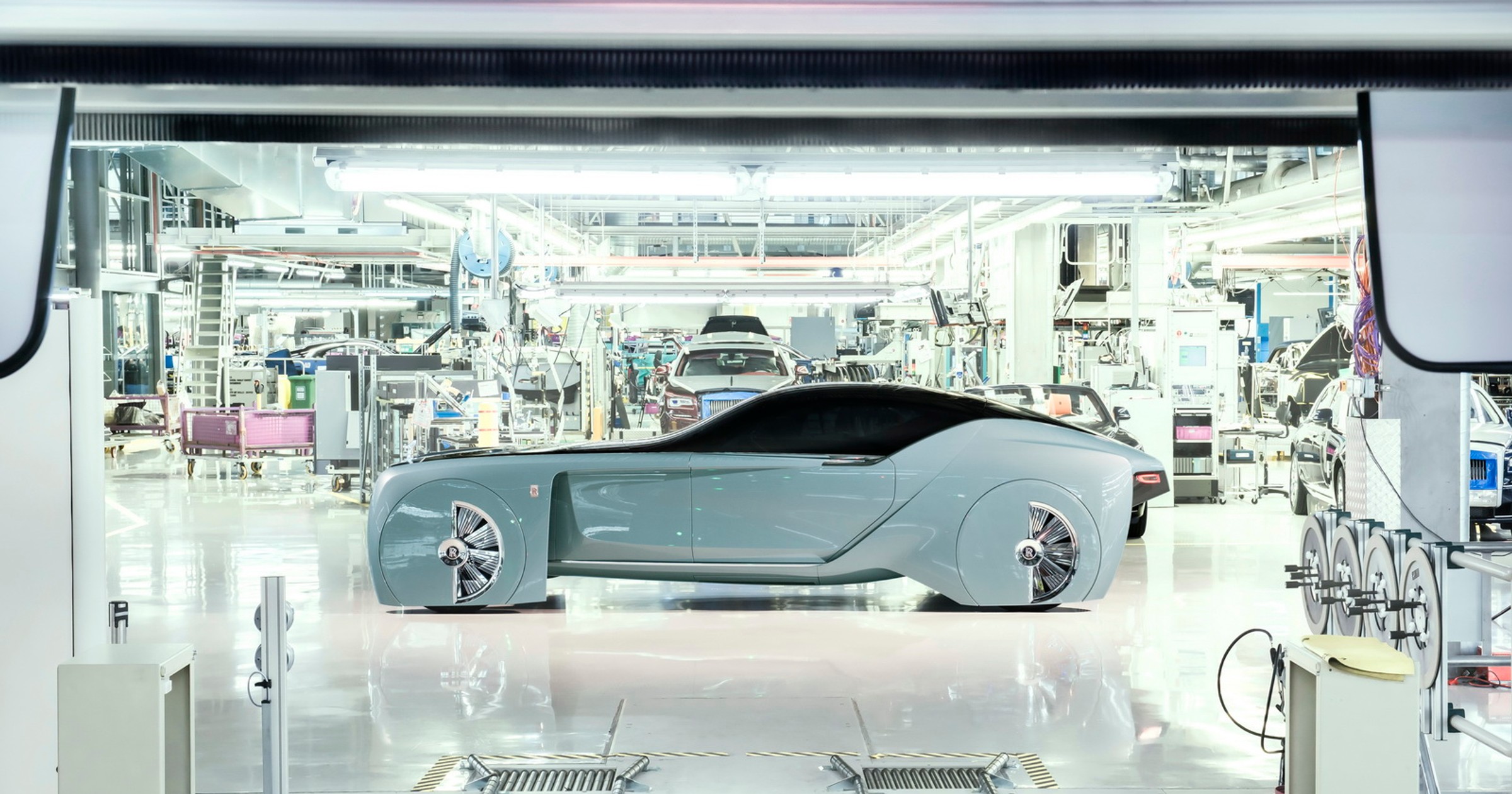 Rolls Royce obrał kierunek „elektryczność”