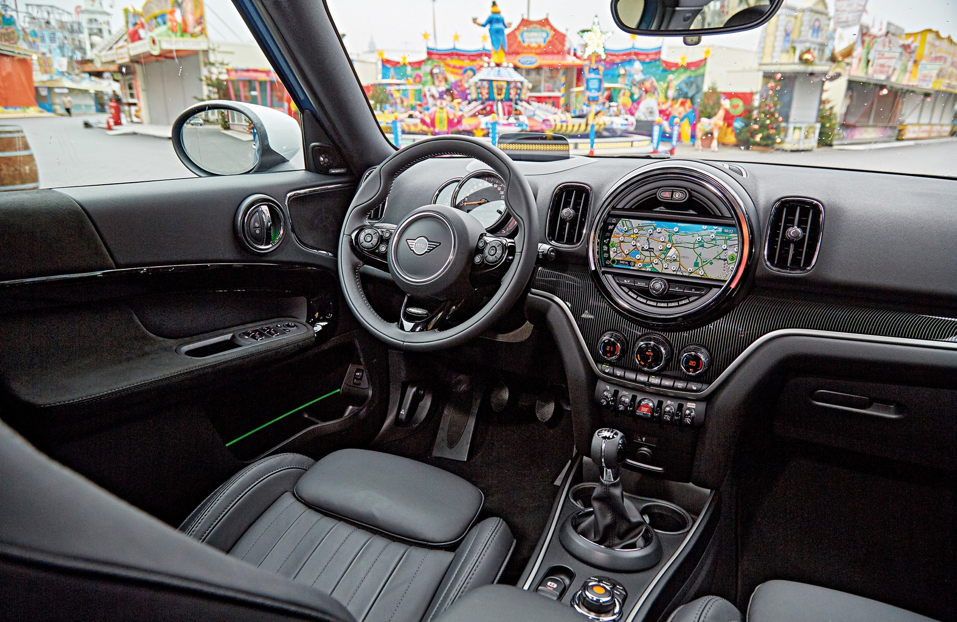 Porównanie par SUV-ów od Opla, Kii, Suzuki, Mini i BMW