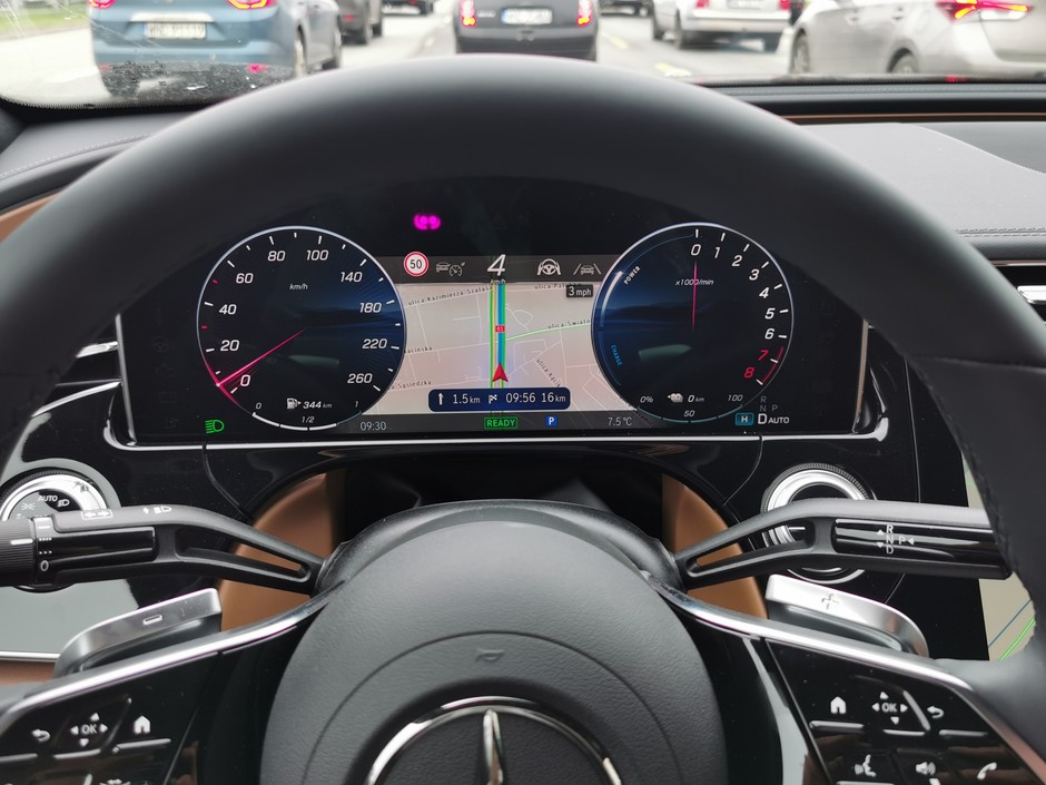 Mercedes E 300e