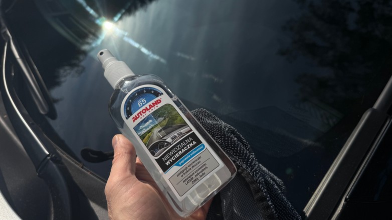 Niewidzialna wycieraczka ma poprawiać komfort jazdy w czasie deszczu