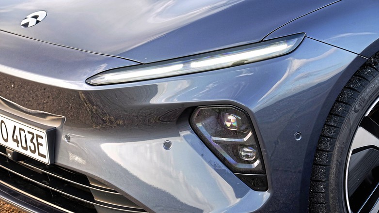 BMW i5 kontra Mercedes EQE i Nio ET7