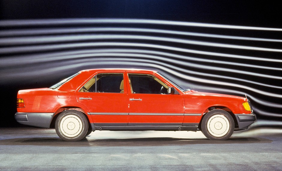 Mercedes W124 ma 35 lat