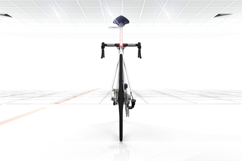 Factor 001 – rower z technologią F1