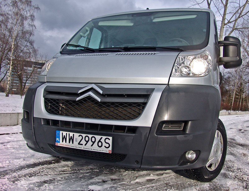Citroën Jumper 2,2 HDi 120 Kombi: mały autobus i ciężarówka