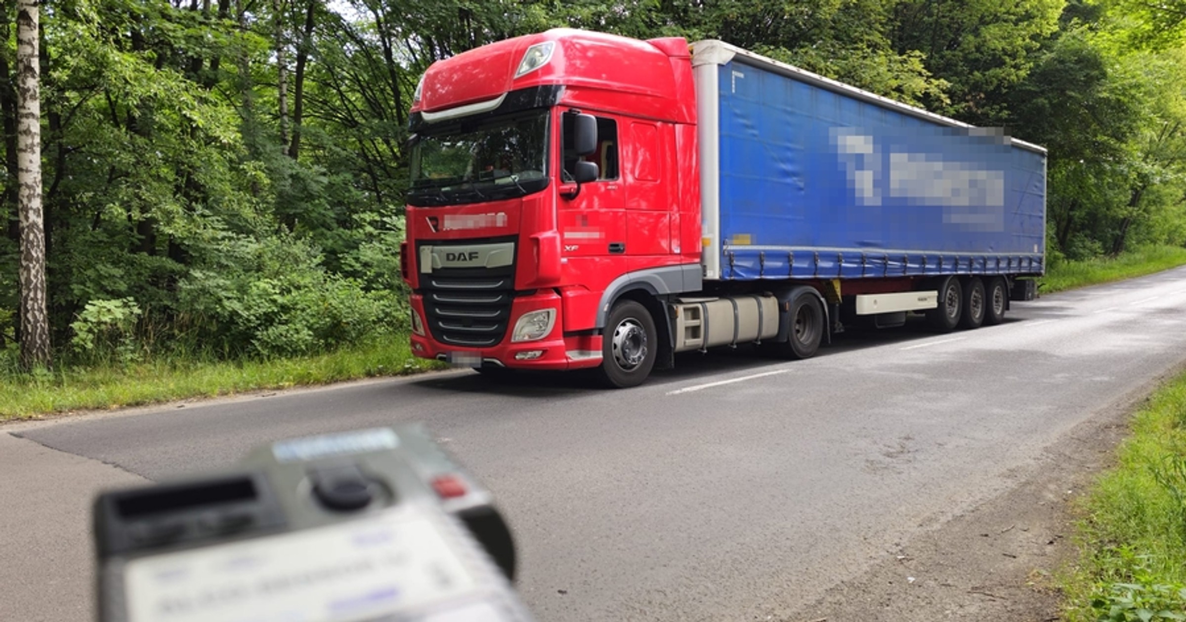 Obraz pochodzący z serwisu https://piekary-slaskie.policja.gov.pl/k18/informacje/wiadomosci/389038,Kolejny-kierujacy-na-quotpodwojnym-gazie-quot-zatrzymany.html
