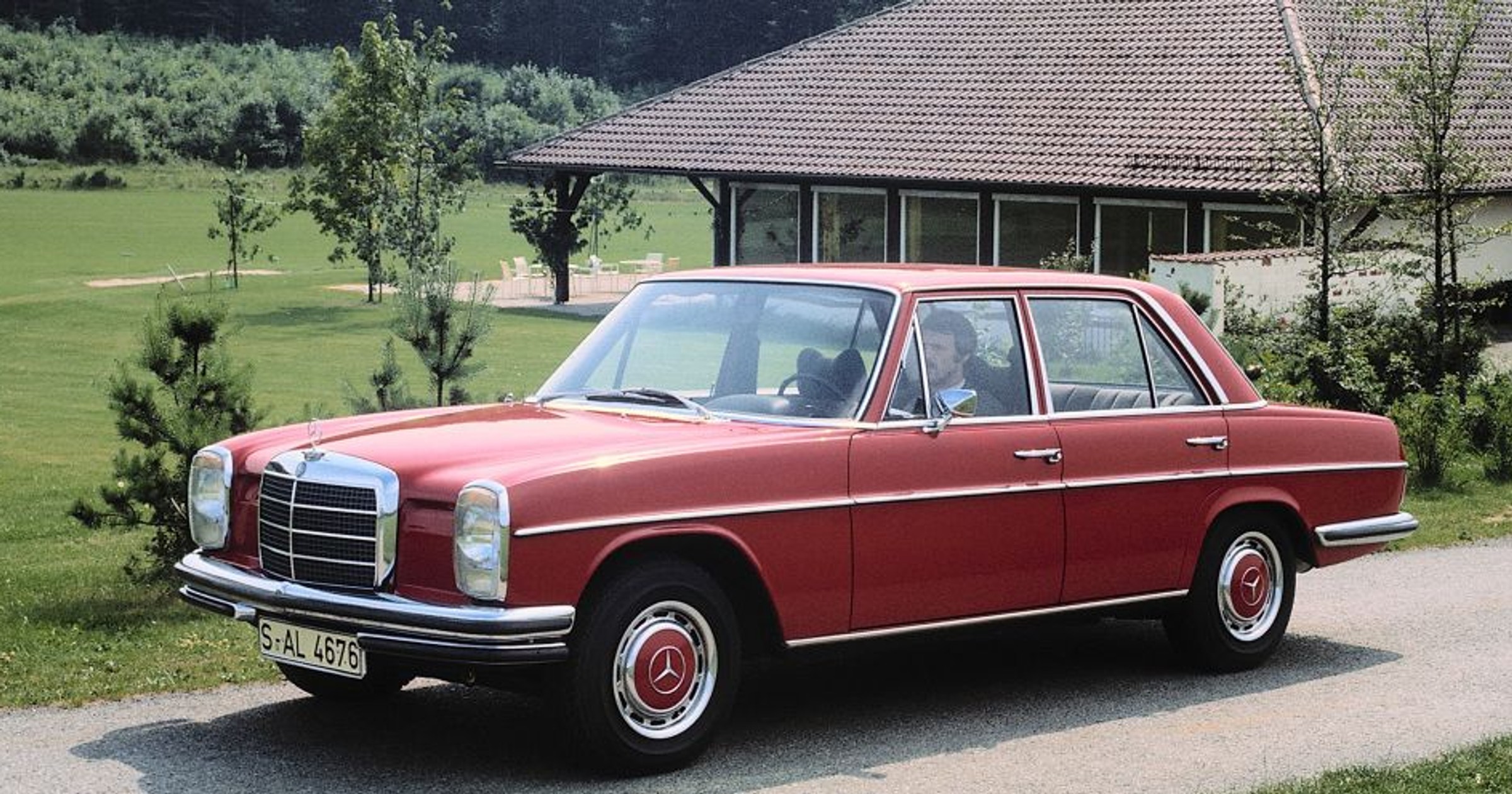 50 lat limuzyn Mercedes-Benz W 114 W 115