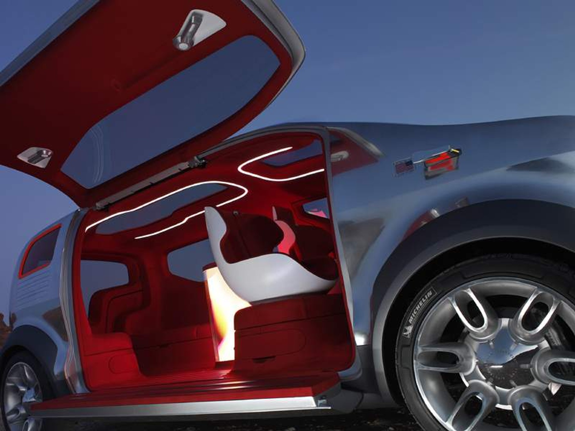 Detroit 2007: Ford Airstream concept  - crossover przyszłości