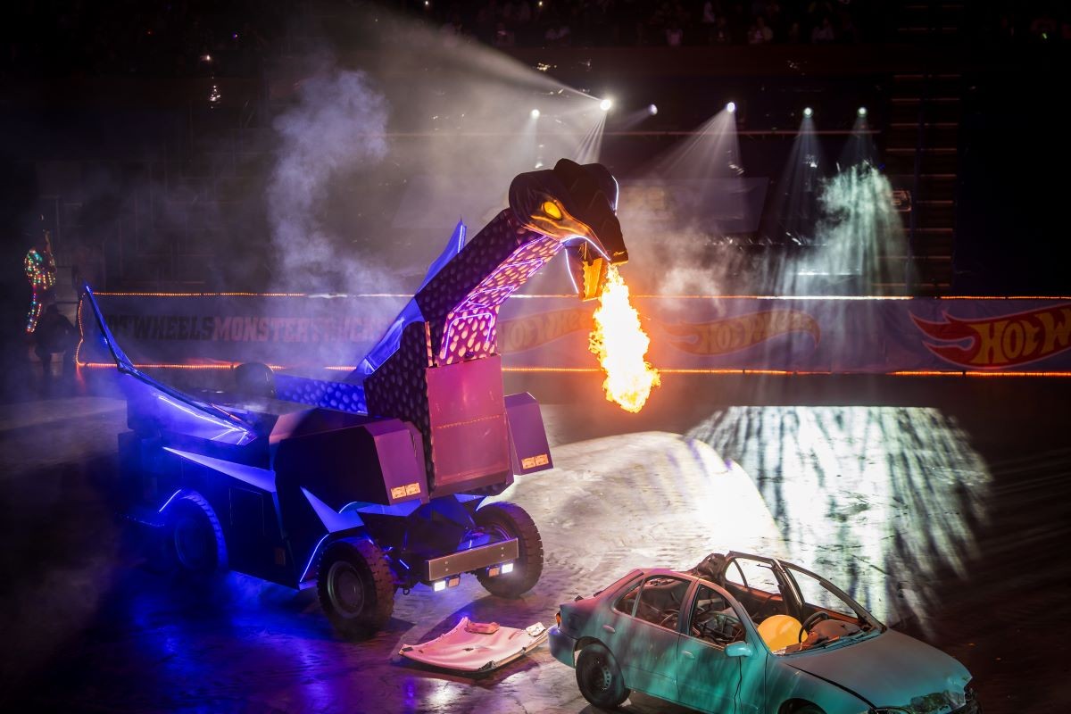 Hot Wheels Monster Trucks Live™ Glow Party™
