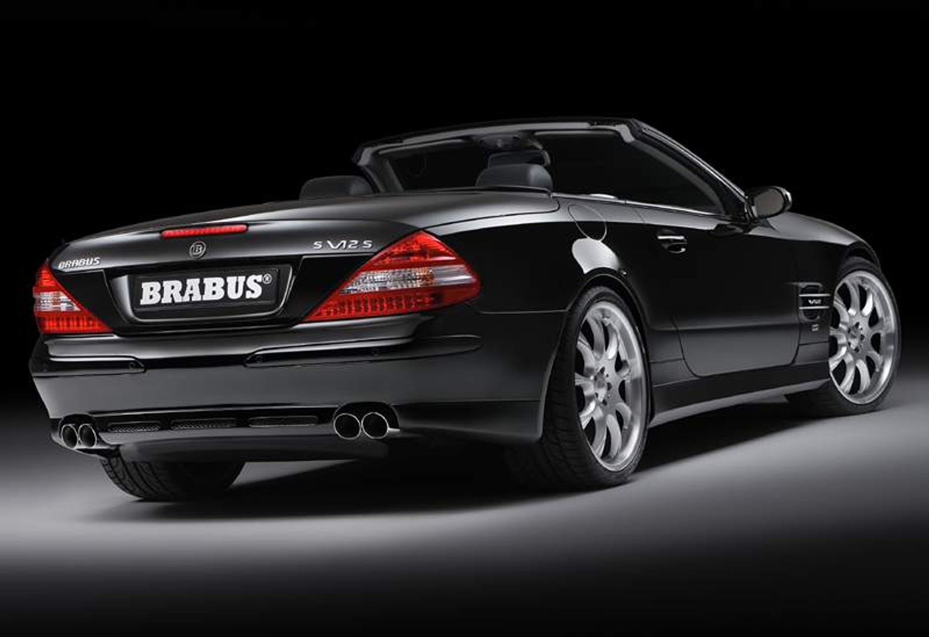 Brabus SV 12 S Biturbo Roadster – 350 km/h bez dachu