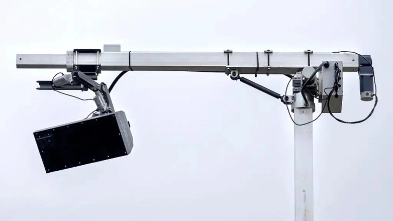 Nowy sprzęt holenderskiej policji skanuje wnętrza przejeżdżających pojazdów