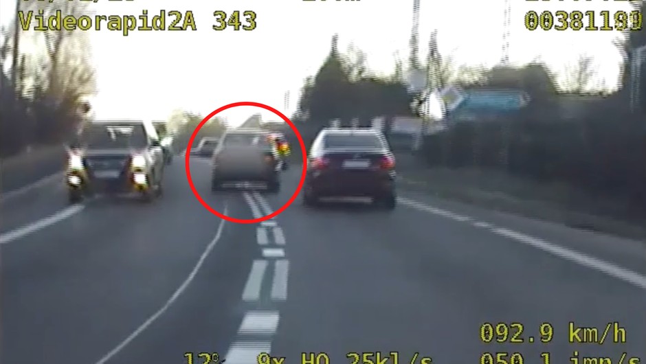 Kierowca BMW liczył, że ucieknie policjantom