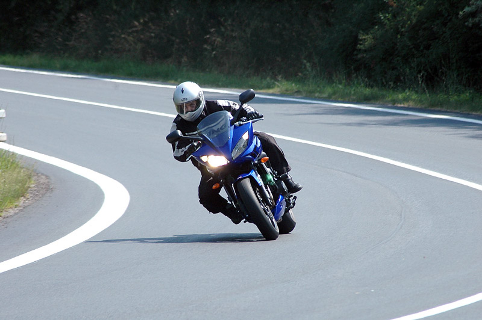 Yamaha FZ6 Fazer S2: motocykl dla dużych i małych (test)