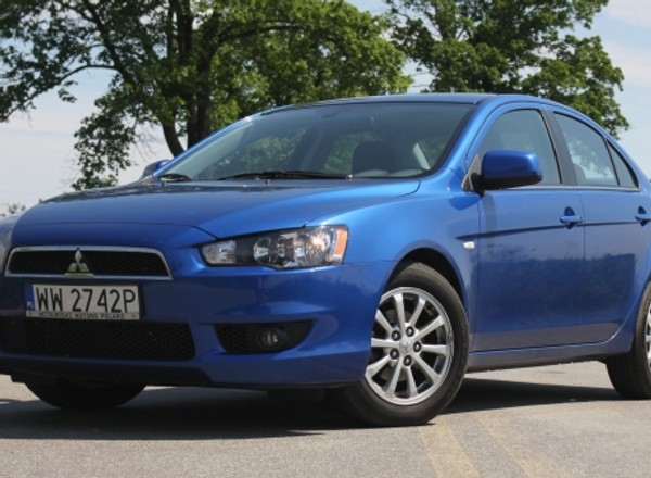 Mitsubishi Lancer: walka z dziedzictwem