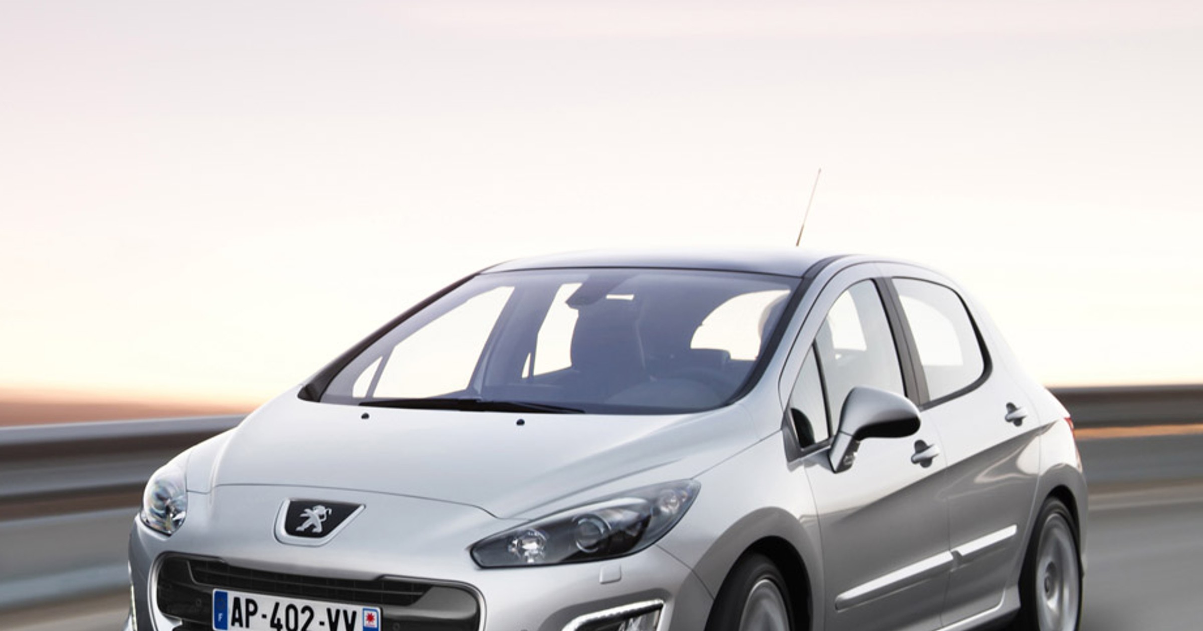 Peugeot 308 e-hdi Active: mocniejszy i oszczędniejszy