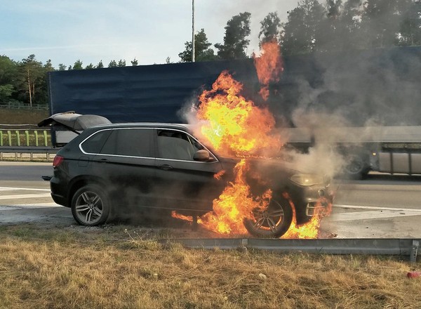 BMW nadal płoną - sprawdzamy, jak idzie akcja serwisowa
